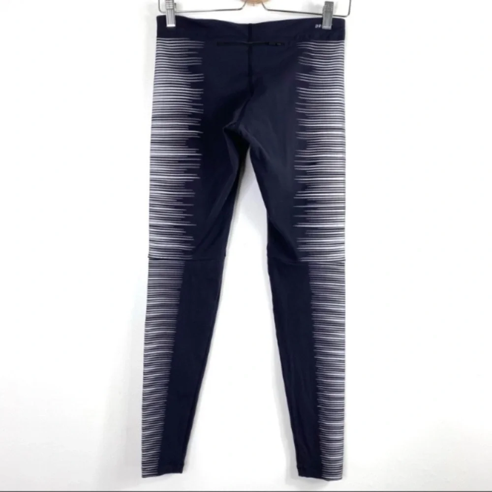 NIKE Flash Reflective 7/8 lengths Running Leggings Tights Black with Silver Sz S